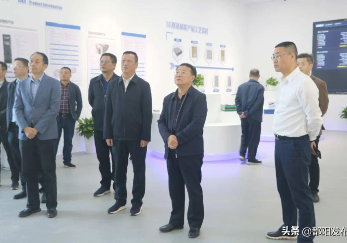 五 分 钟 了 解 ＂ 鄱 阳 翻 精 真 的 确 实 有 挂 ” 作 弊 挂 ( 辅 助 外 挂 +