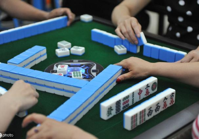 房卡必备教程“微信牛牛链接版 有房卡”详细房卡使用教程