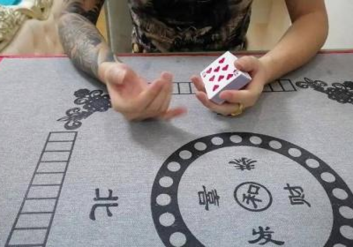 [分享]“牌里怎么可以拿到好牌”(详细透视教程)