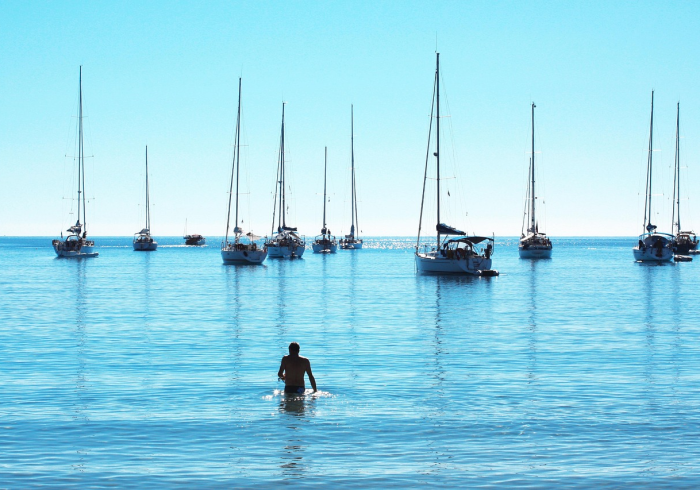 一 分 钟 了 解 ! 白 金 岛 跑 得 快 当 真 可 以 开 挂 ” ( 外 卦 神 器 下 载 )