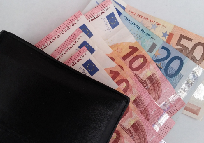 一分钟了解“微信牛牛群房卡哪里买”房卡详细充值